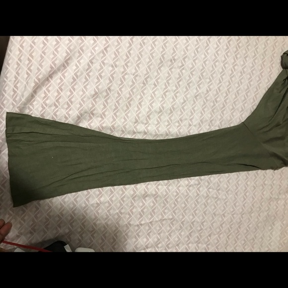 Olive Crop top with flared Arms - Picture 2 of 4